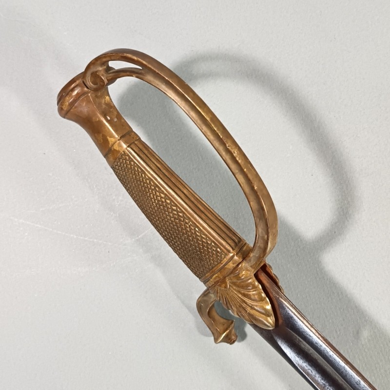 PETIT SABRE D'OFFICIER D'INFANTERIE DE TYPE EMPIRE FABRICATION EUROPEENNE PREMIERE MOITIE DU XIX ème SIECLE
